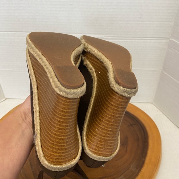 Colin Stuart Ankle Strap Peep Toe Wedges - Picture 6 of 8